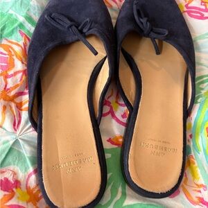 Ann Mashburn Women's Navy Suede Mules